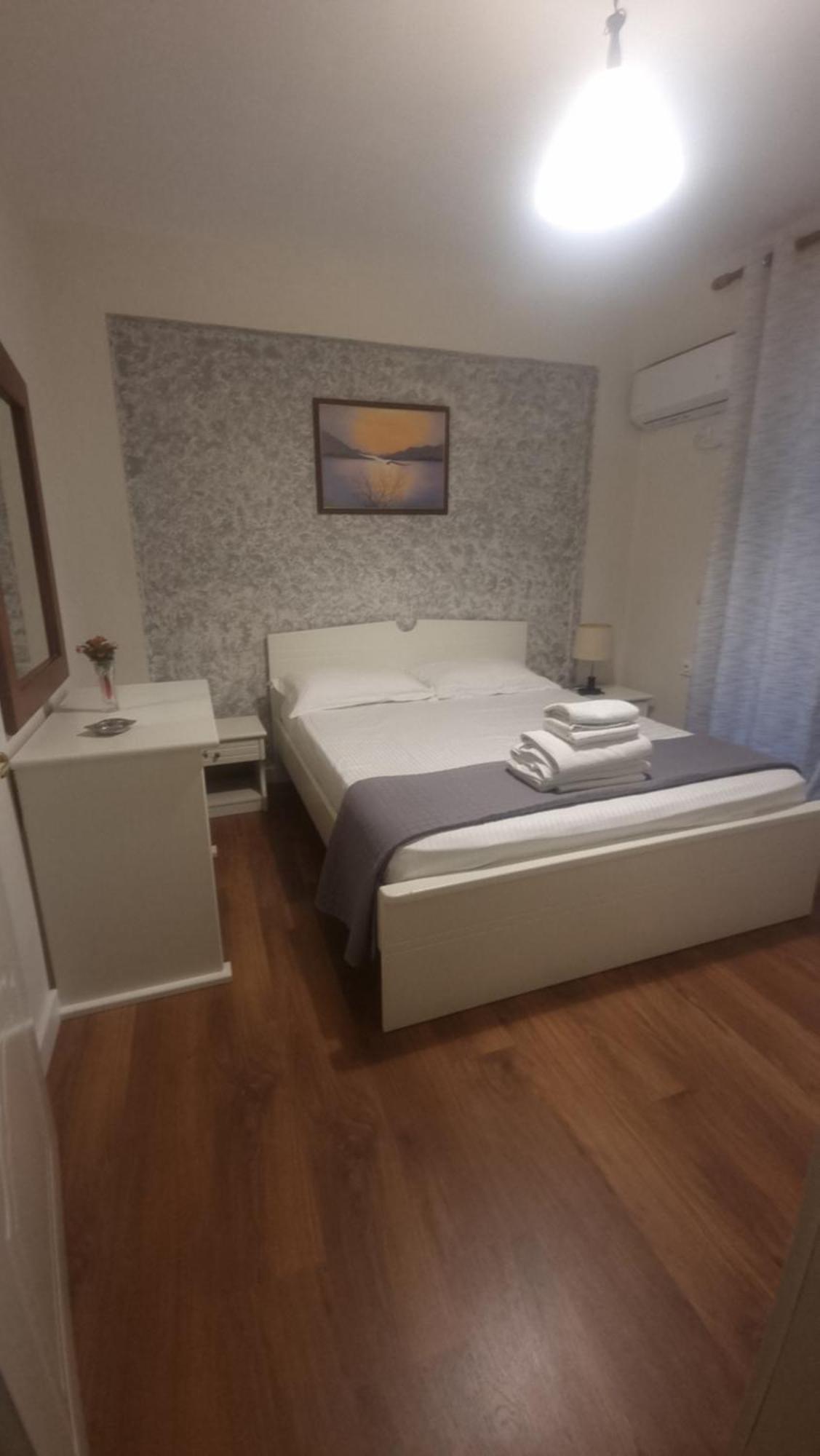 Klironomi Hotel *
